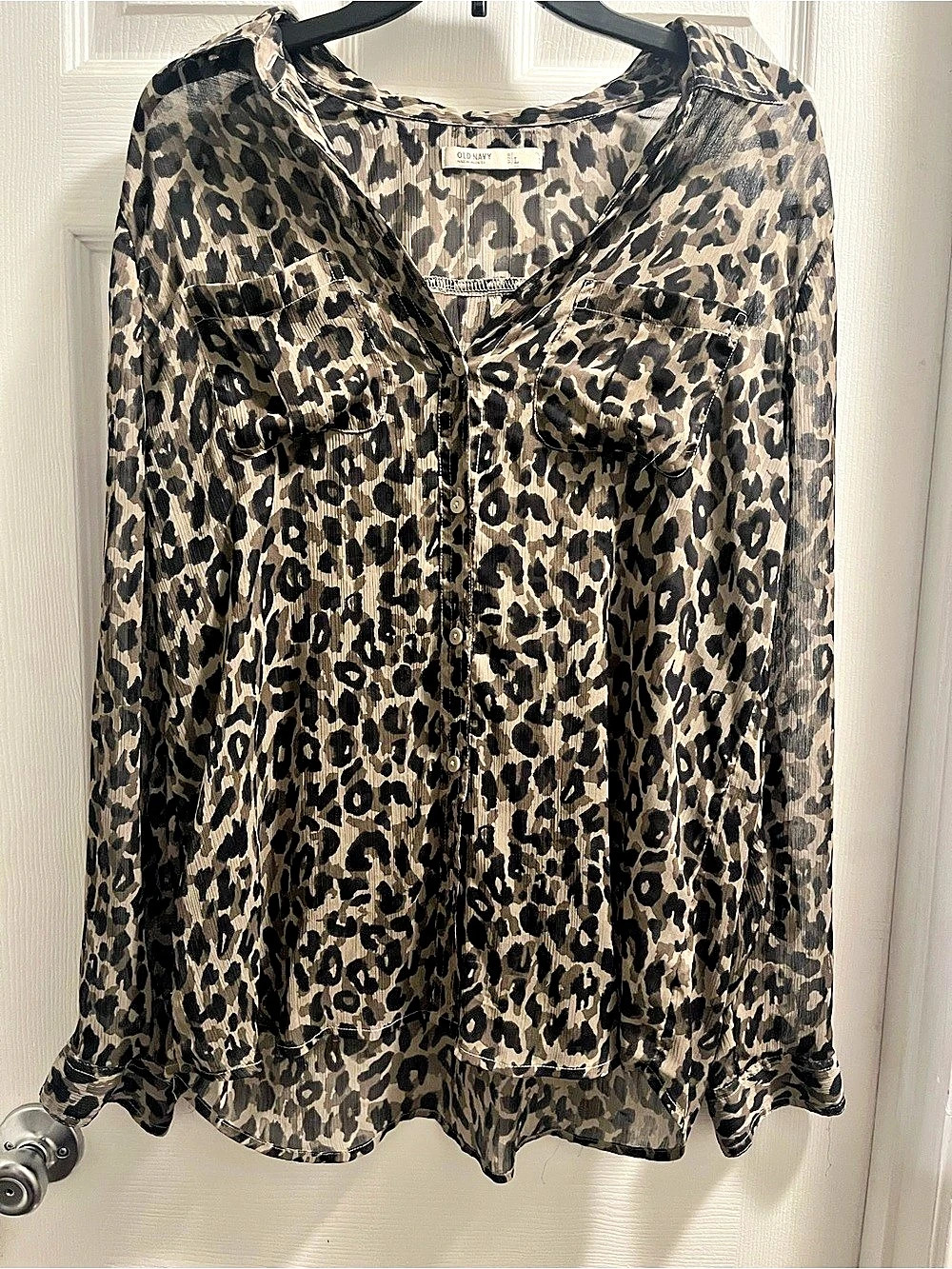Old Navy Animal Print Blouse in Brown & Black Size XL